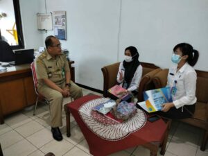INTERVENSI BERBASIS MASYARAKAT (IBM) ; Sudah Waktunya Masyarakat Berpartisipasi Dalam Pemulihan Penyalahguna Narkoba INTERVENSI BERBASIS MASYARAKAT (IBM) ; Sudah Waktunya Masyarakat Berpartisipasi Dalam Pemulihan Penyalahguna Narkoba