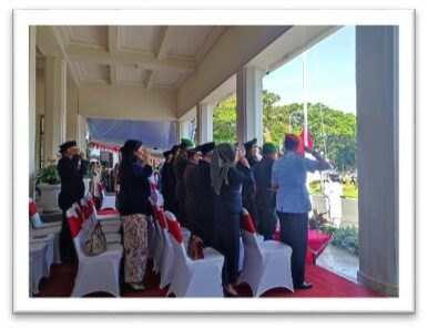 Peringatan Hari Bela Negara ke-75 dan Hari Ibu ke-95 di Balai Kota Malang Peringatan Hari Bela Negara ke-75 dan Hari Ibu ke-95 di Balai Kota Malang