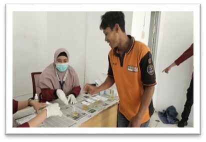 PELAKSANAAN SKRINING DI PT INDAH LOGISTIK CARGO OLEH BNN KOTA MALANG PELAKSANAAN PEMERIKSAAN URINE DI PT INDAH LOGISTIK CARGO OLEH BNN KOTA MALANG