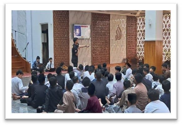 Penyuluhan Bahaya Narkoba di Thursina Boarding School: Langkah BNN Kota Malang dalam Melindungi Remaja Penyuluhan Bahaya Narkoba di Thursina Boarding School: Langkah BNN Kota Malang dalam Melindungi Remaja